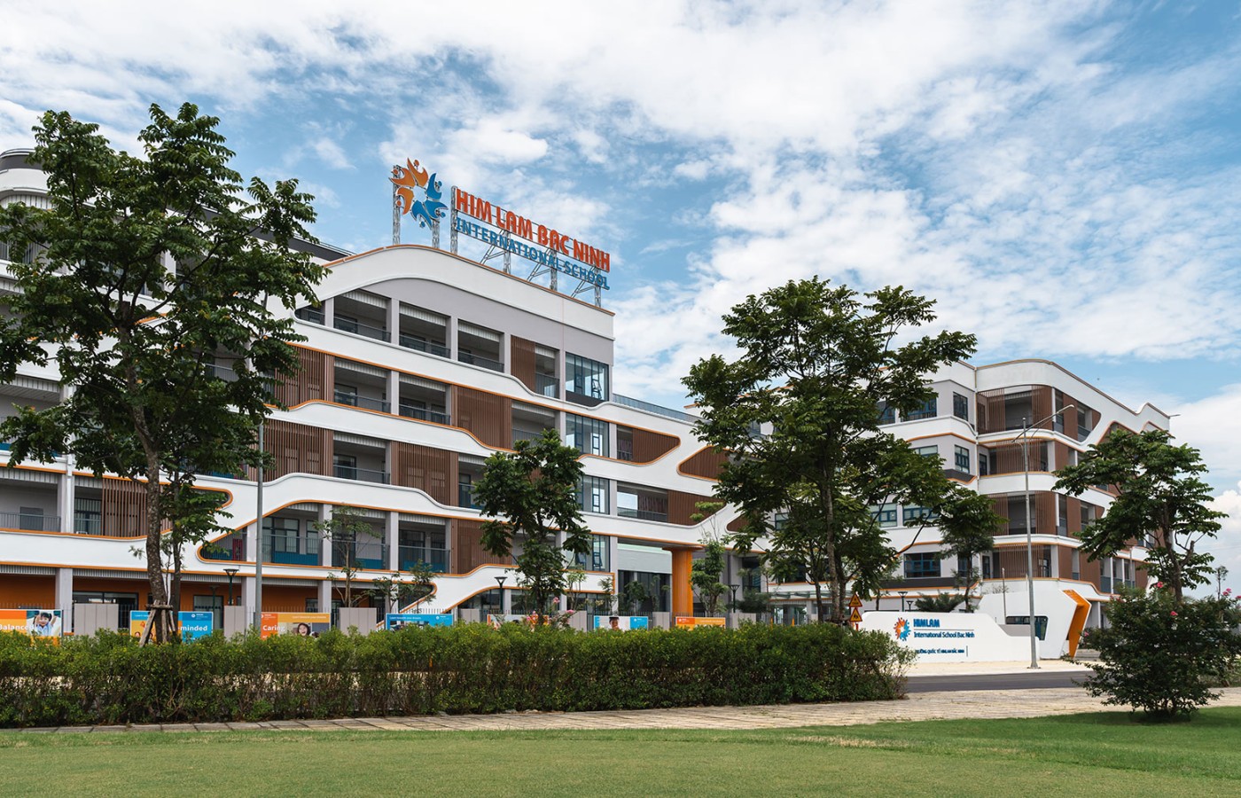 TRƯỜNG QUỐC TẾ LIÊN CẤP