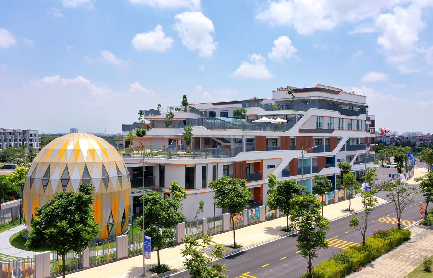 TRƯỜNG QUỐC TẾ LIÊN CẤP